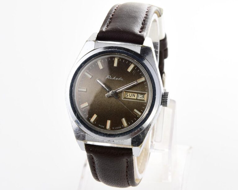 RAKETA vintage mechanical wrist watch with double calendar
