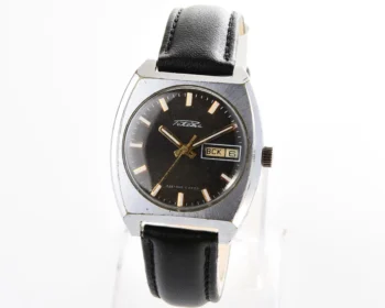 Raketa vintage mechanical wrist watch with double calendar