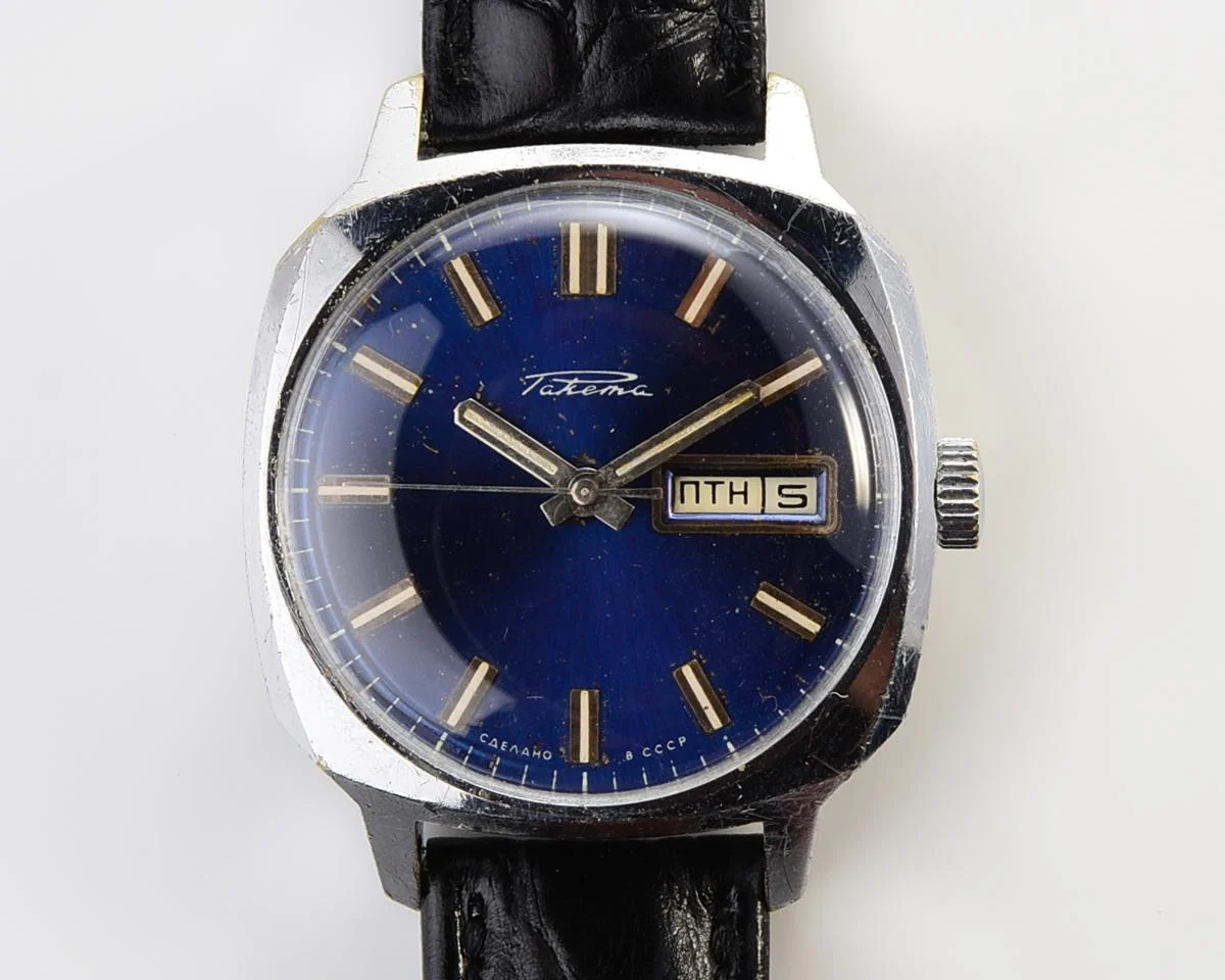 Soviet mechanical Raketa with automatic self winding movement