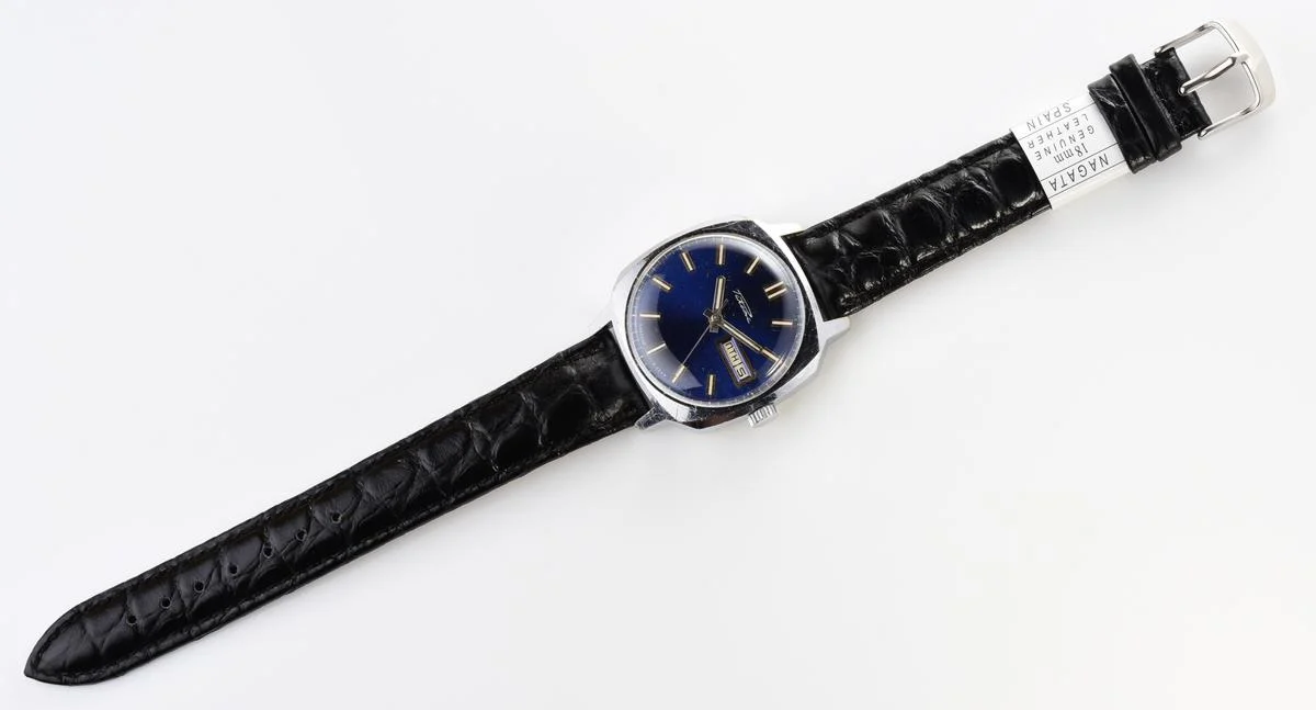 Soviet mechanical Raketa with automatic self winding movement