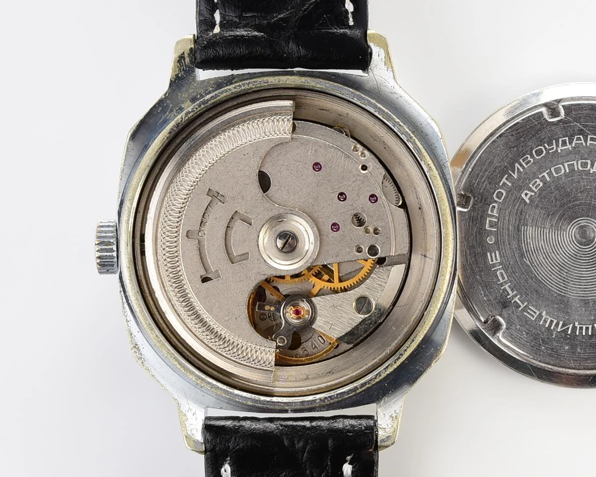 Soviet mechanical Raketa with automatic self winding movement