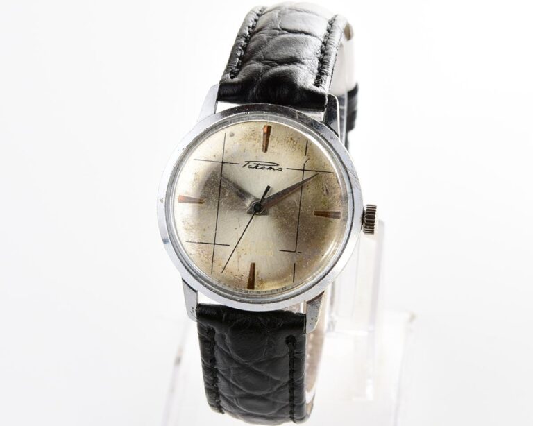 Soviet RAKETA vintage mechanical watch