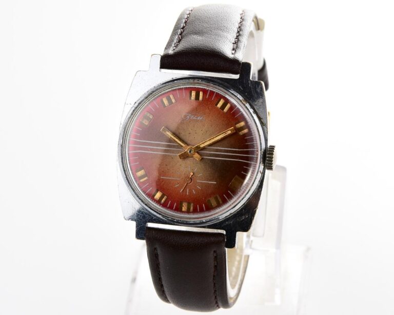 POBEDA soviet mechanical wrist watch