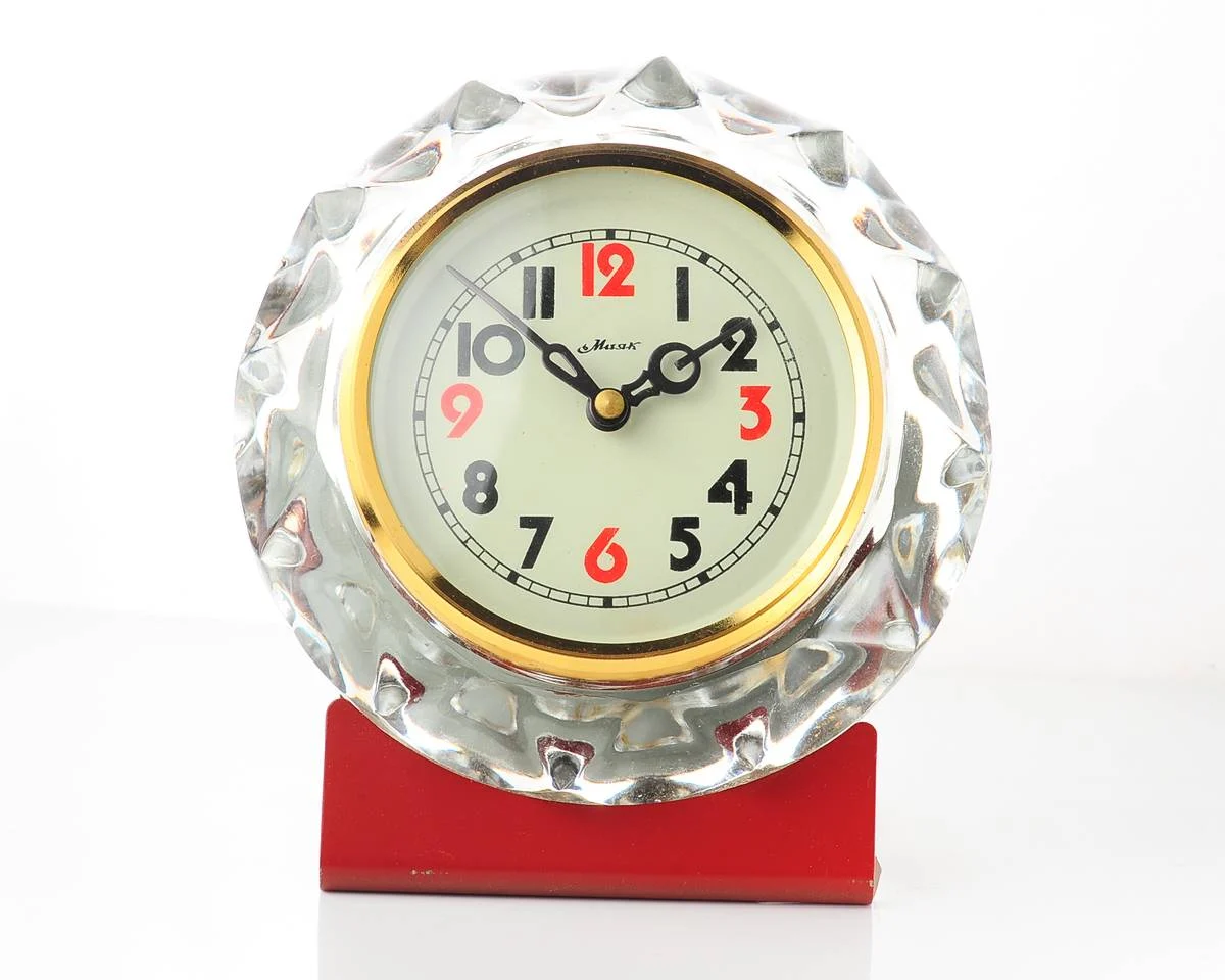 Excellent condition vintage Mayak Soviet mechanical clock, 2 weeks power reserve!