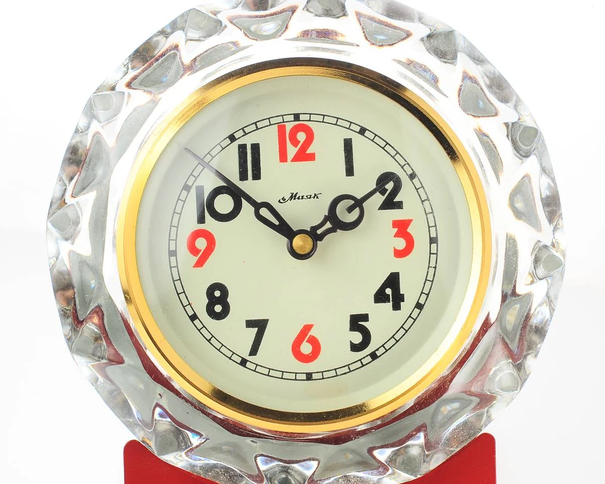 Excellent condition vintage Mayak Soviet mechanical clock, 2 weeks power reserve!