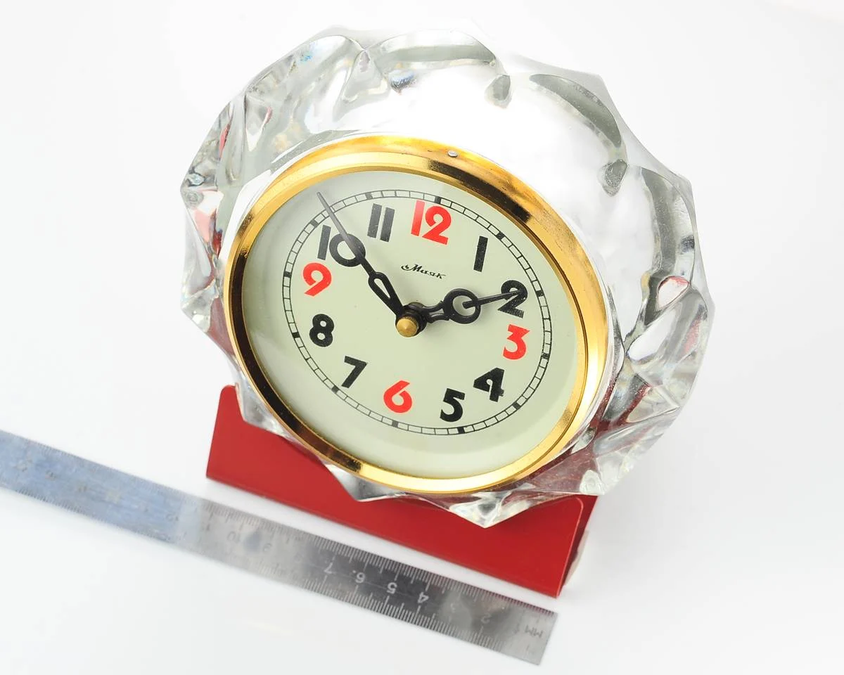 Excellent condition vintage Mayak Soviet mechanical clock, 2 weeks power reserve!