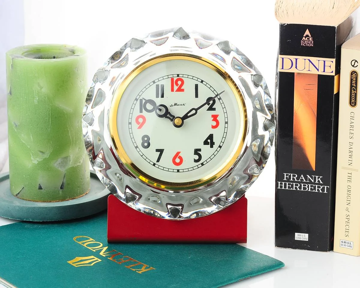 watch Mayak desk clock heavy crystal NOS 9890-0098_01