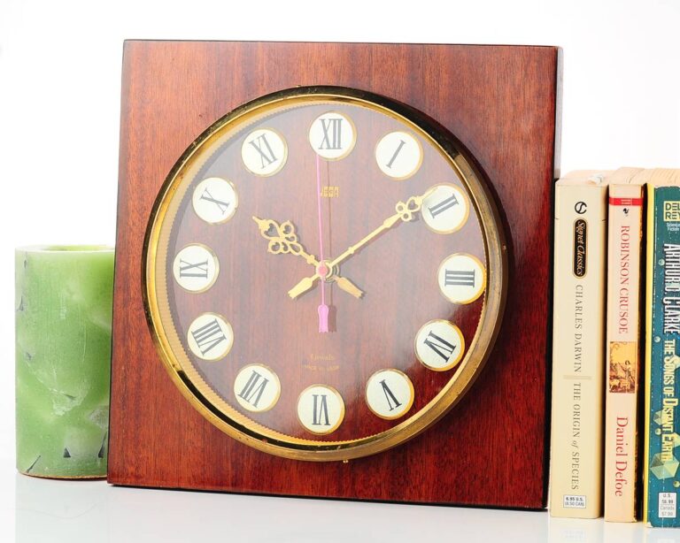 VEGA (Yantar) vintage soviet mechanical wall clock - 7.9 inches dial diameter