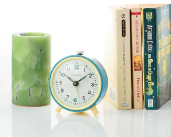Vitjaz' vintage Soviet mechanical alarm clock - Blue, 3.7 inches diameter