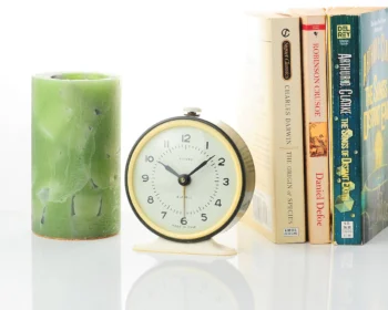 Vitjaz' vintage Soviet mechanical alarm clock - Dark Green, 3.7 inches diameter