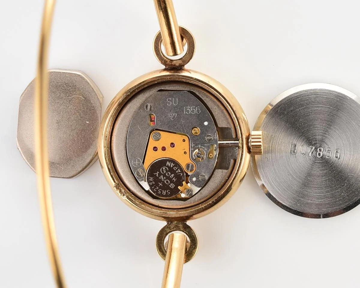 Chaika quartz wrist watch for ladies