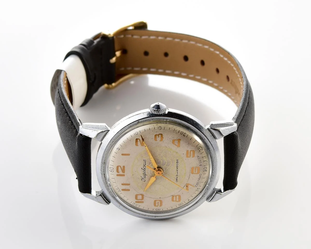 Rare! Beautiful vintage Soviet wrist watch from 50s - Kirovskie 1MWF