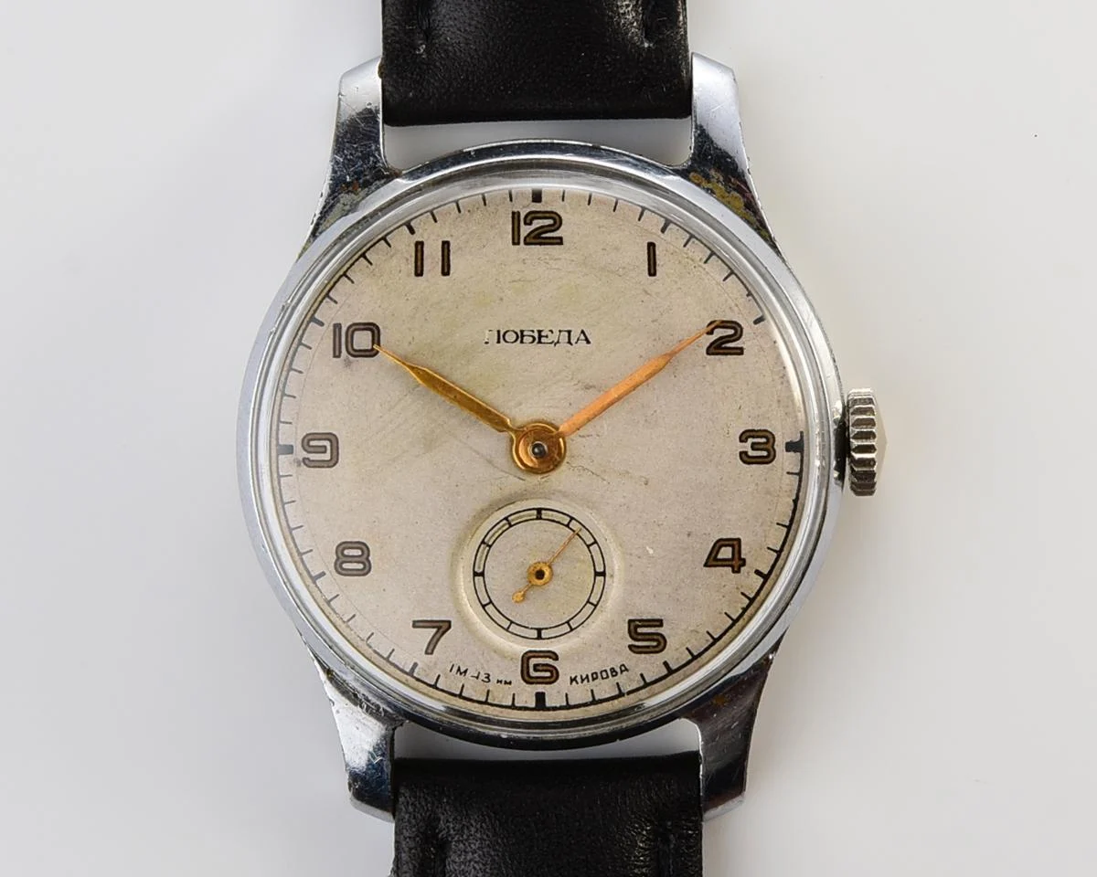 Vintage Soviet mechanical Pobeda wrist watch, 1MChZ, 3rd quarter 1951