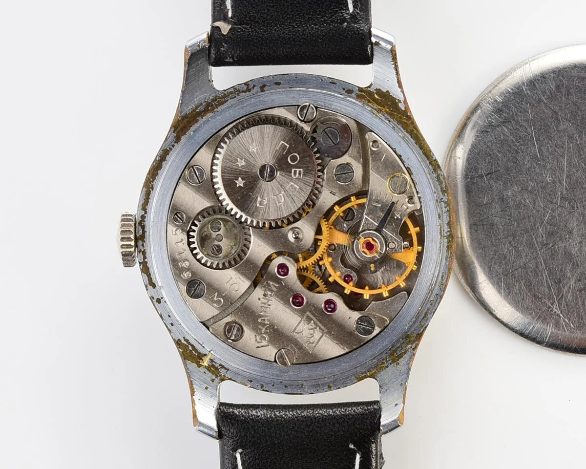 Vintage Soviet mechanical Pobeda wrist watch, 1MChZ, 3rd quarter 1951