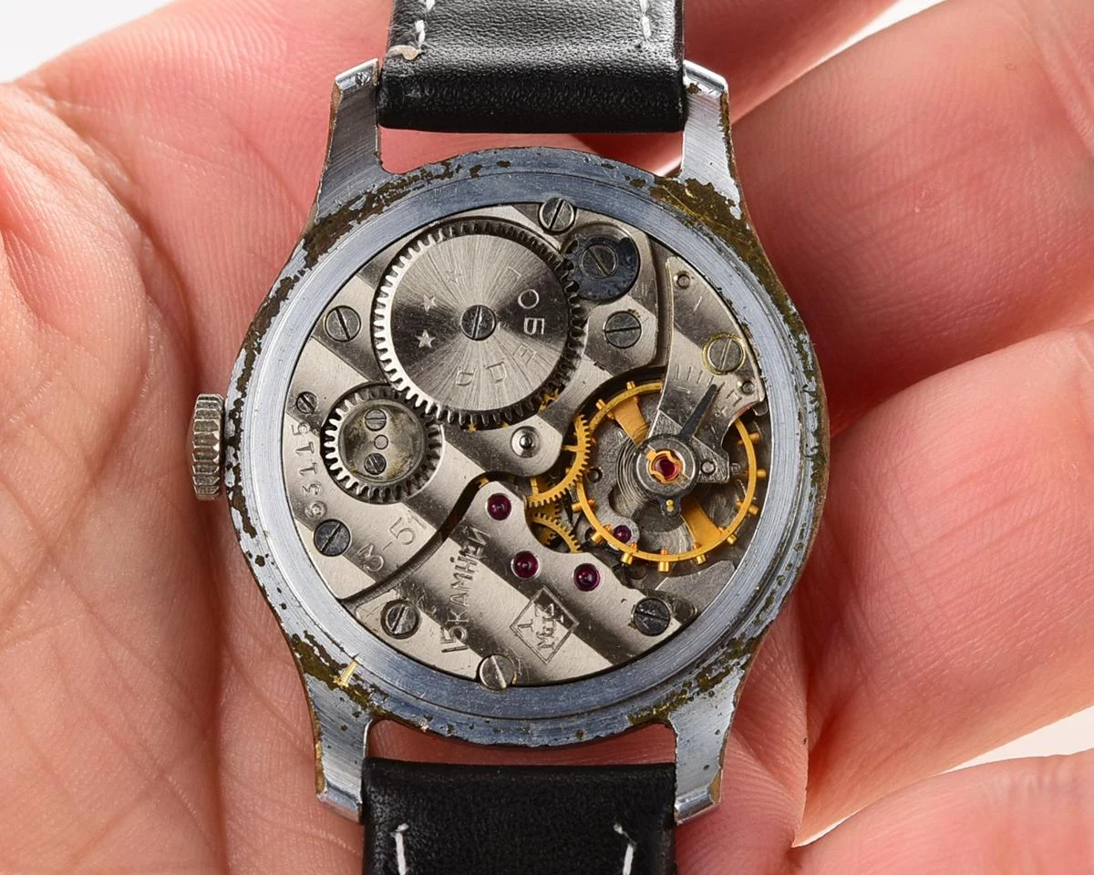 Vintage Soviet mechanical Pobeda wrist watch, 1MChZ, 3rd quarter 1951