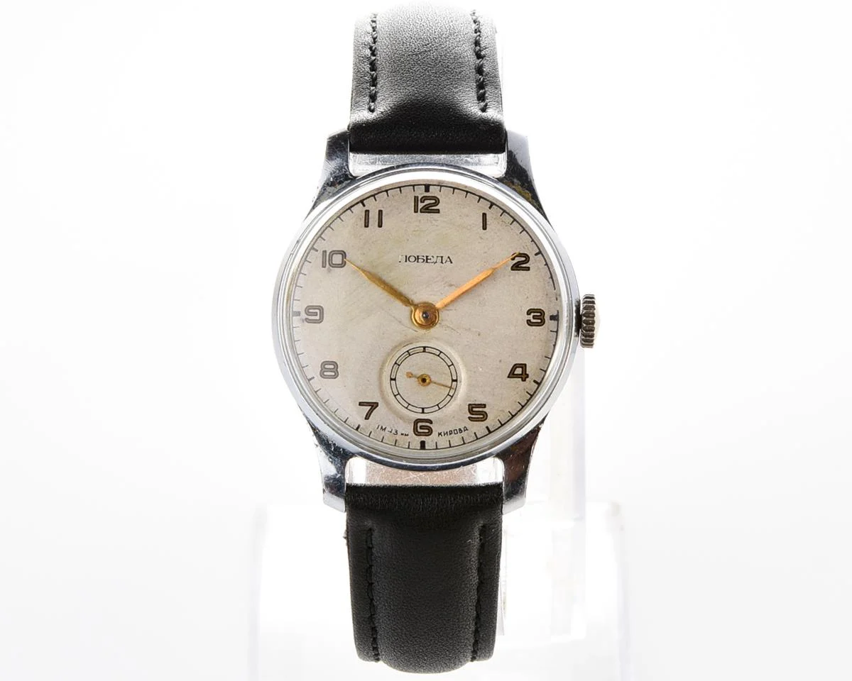 Vintage Soviet mechanical Pobeda wrist watch, 1MChZ, 3rd quarter 1951