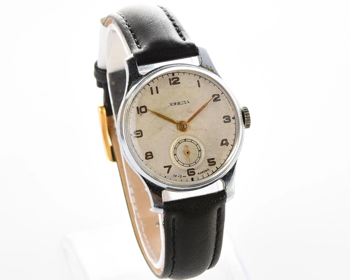 Vintage Soviet mechanical Pobeda wrist watch, 1MChZ, 3rd quarter 1951
