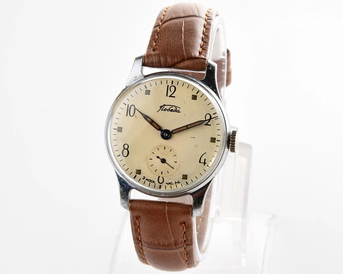 Vintage Soviet mechanical Pobeda wrist watch from 2nd quarter 1956!