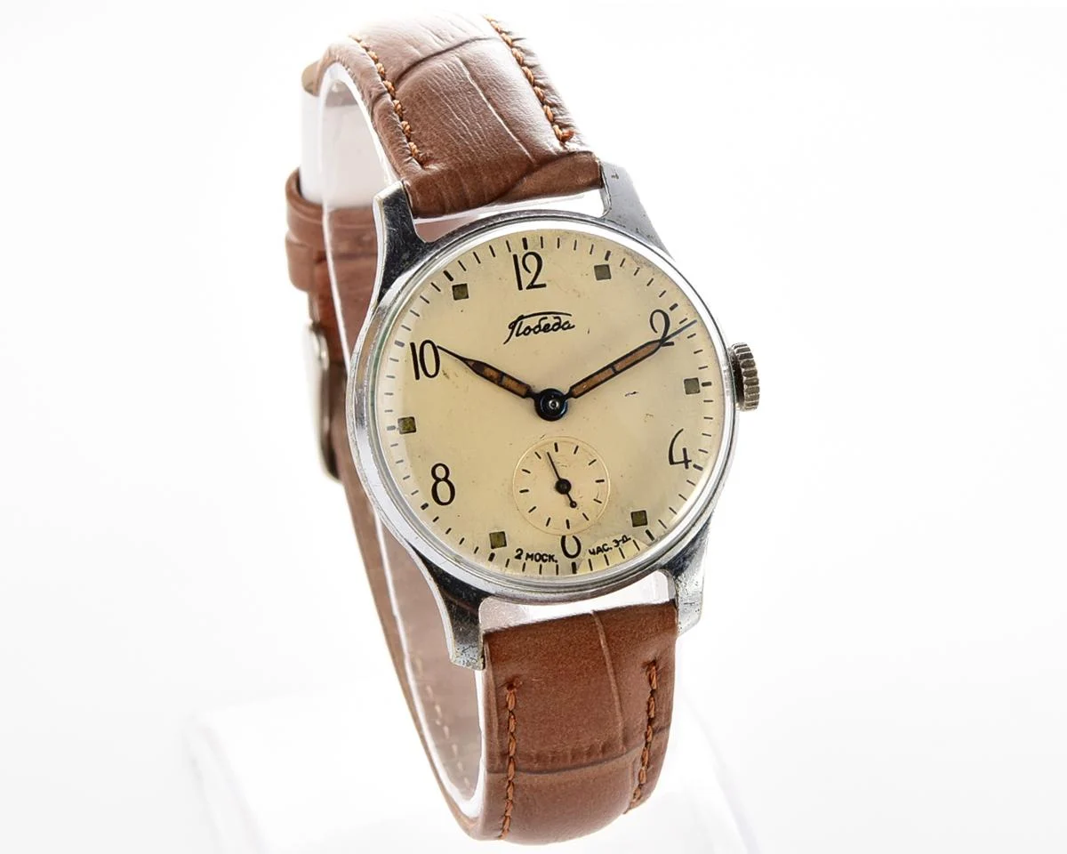 Vintage Soviet mechanical Pobeda wrist watch from 2nd quarter 1956!