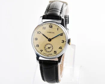Vintage Soviet mechanical Pobeda wrist watch, 1MChZ, 1st quarter 1952