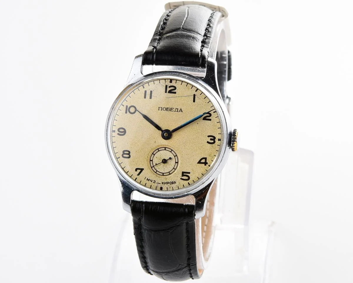 Vintage Soviet mechanical Pobeda wrist watch, 1MChZ, 1st quarter 1952