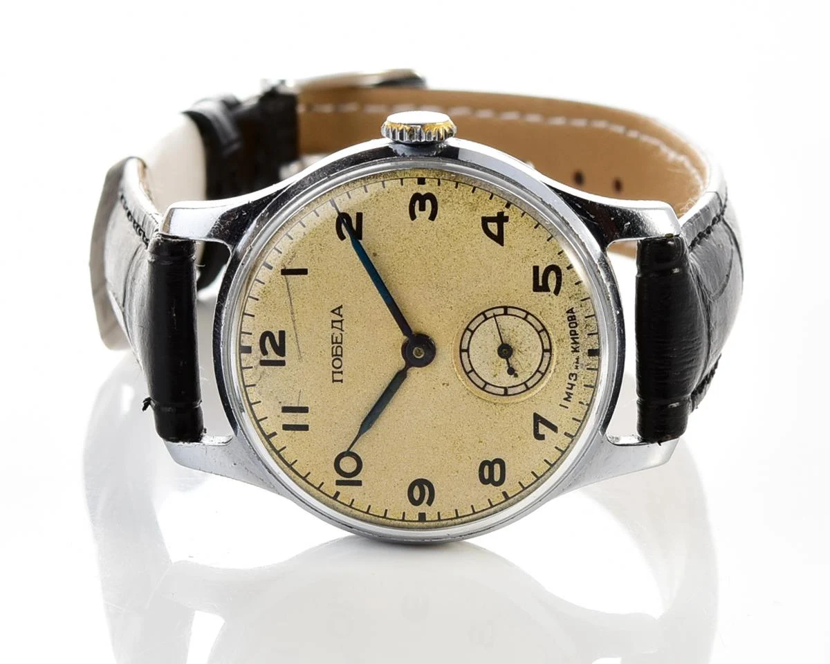 Vintage Soviet mechanical Pobeda wrist watch, 1MChZ, 1st quarter 1952