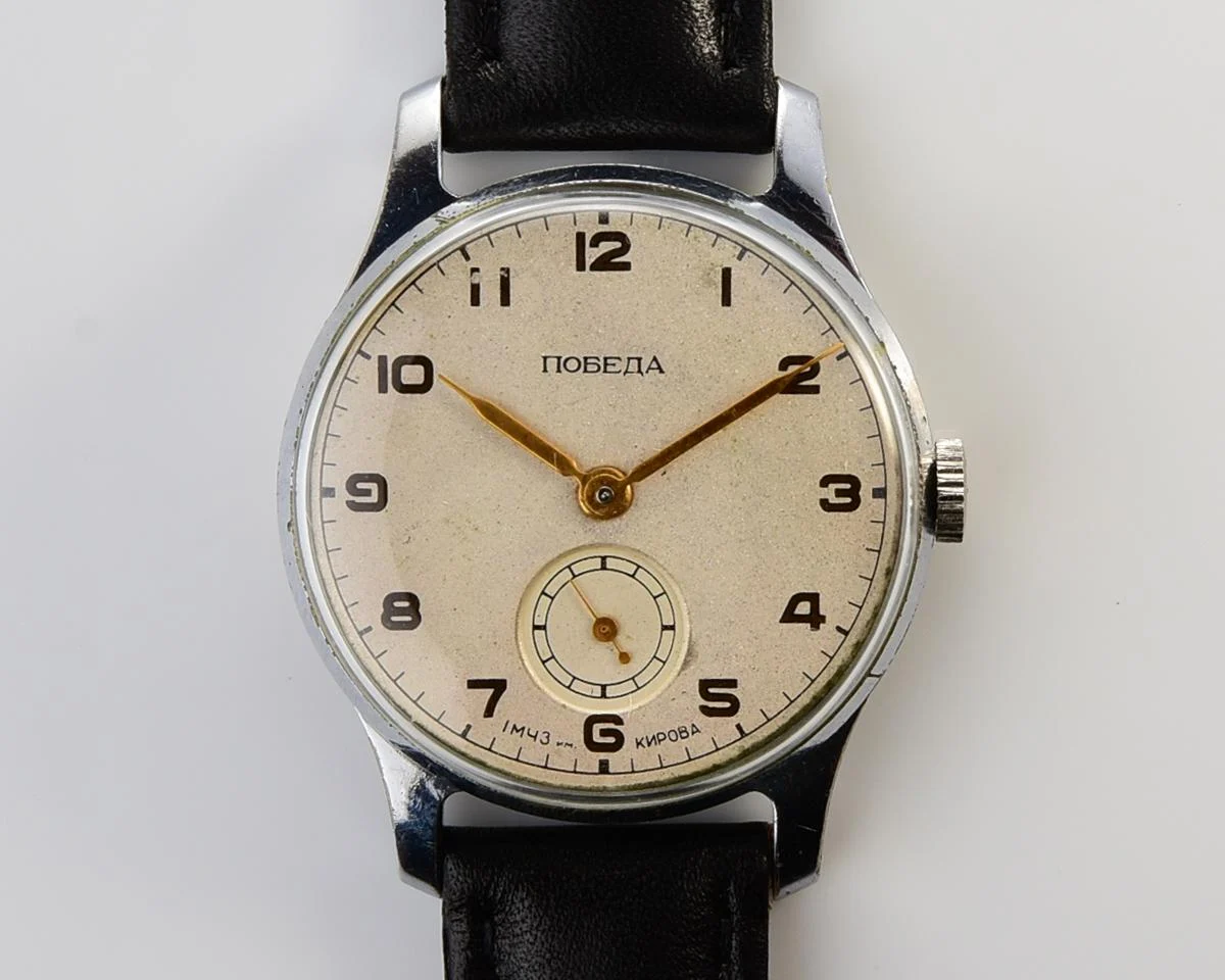 Excellent vintage Soviet mechanical Pobeda wrist watch, 1MChZ, 4th quarter 1955!