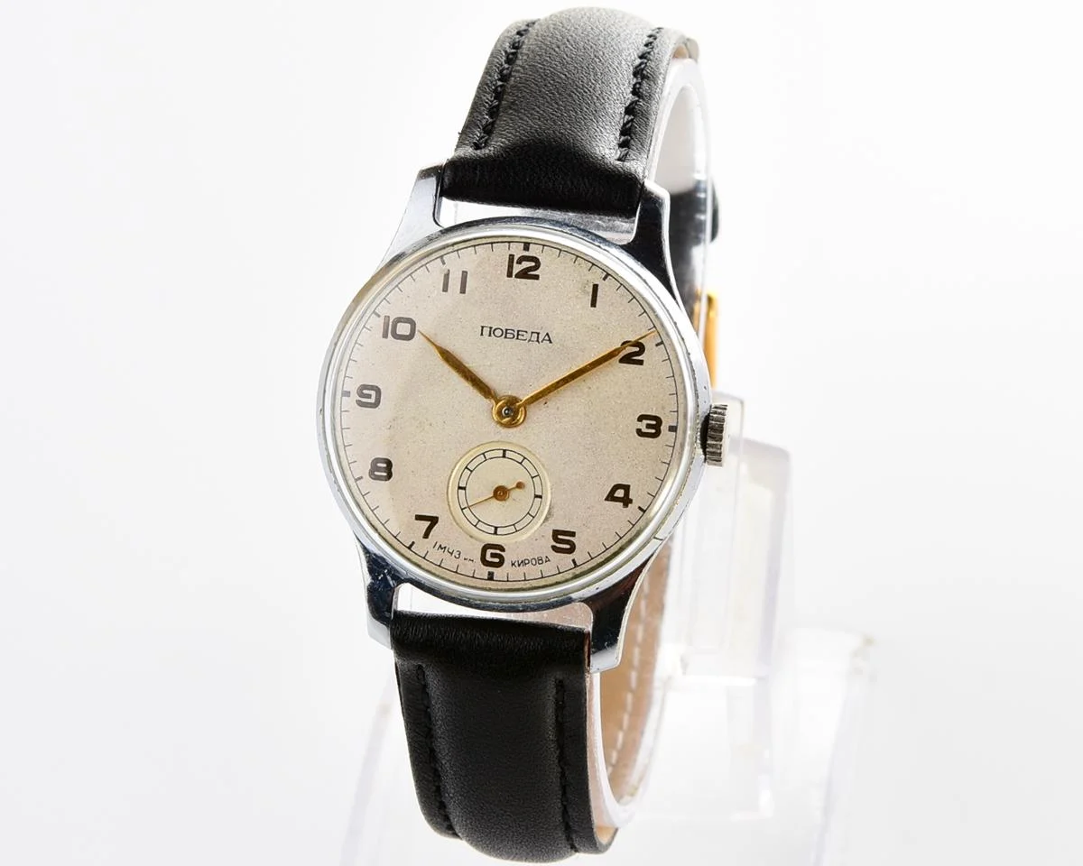 Excellent vintage Soviet mechanical Pobeda wrist watch, 1MChZ, 4th quarter 1955!