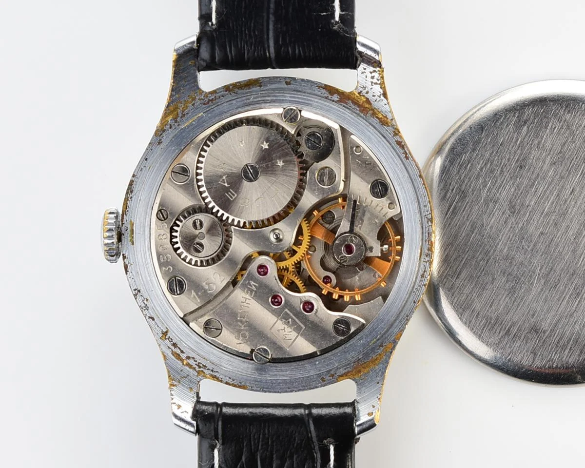Vintage Soviet mechanical Pobeda wrist watch, 1MChZ, 1st quarter 1952