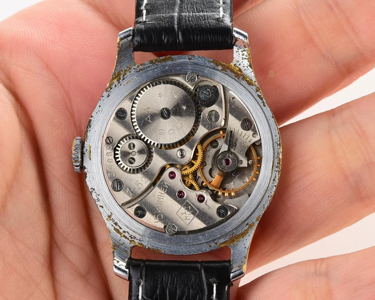 Vintage Soviet mechanical Pobeda wrist watch, 1MChZ, 1st quarter 1952