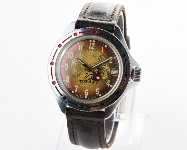 Vostok Commander's watch - Komandirskie Aurora – 70 years of great October anniversary!