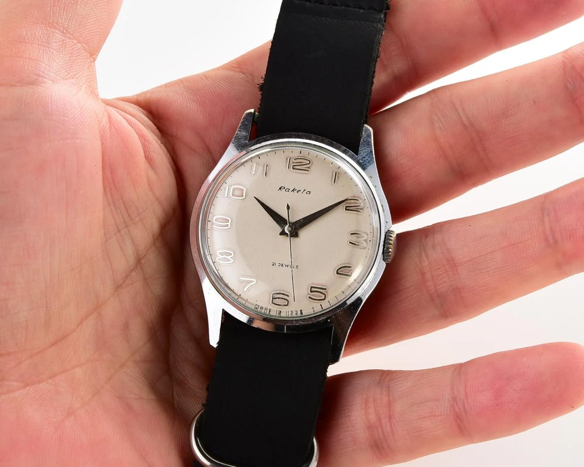 Soviet Raketa Baltica vintage mechanical watch with NATO leather strap!
