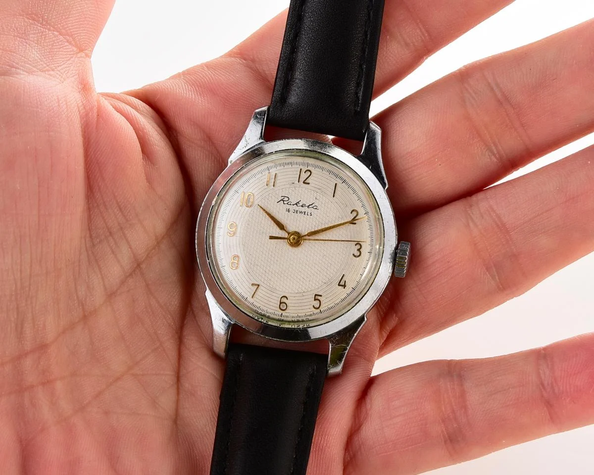 Excellent Raketa Soviet vintage mechanical watch