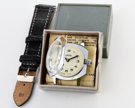 TIME CAPSULE: Vintage soviet watch RAKETA with Braille dial (for visually impaired), NEW old stock(NOS)!