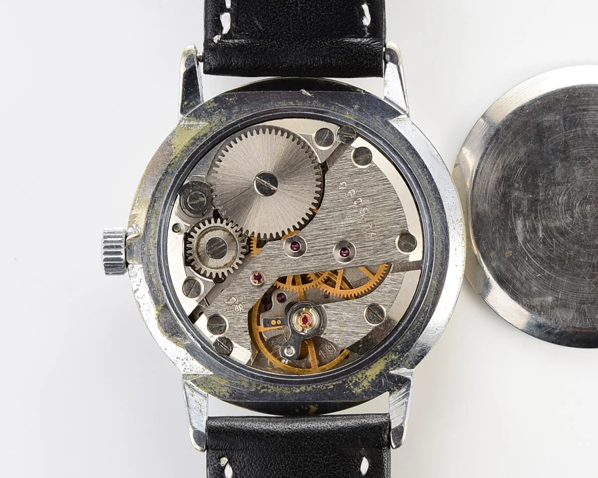 Soviet Raketa elegant vintage mechanical watch