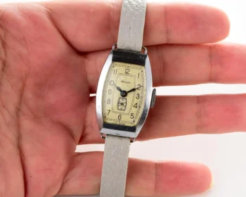Vintage Soviet Zvezda wrist watch, from 3rd quarter of 1955