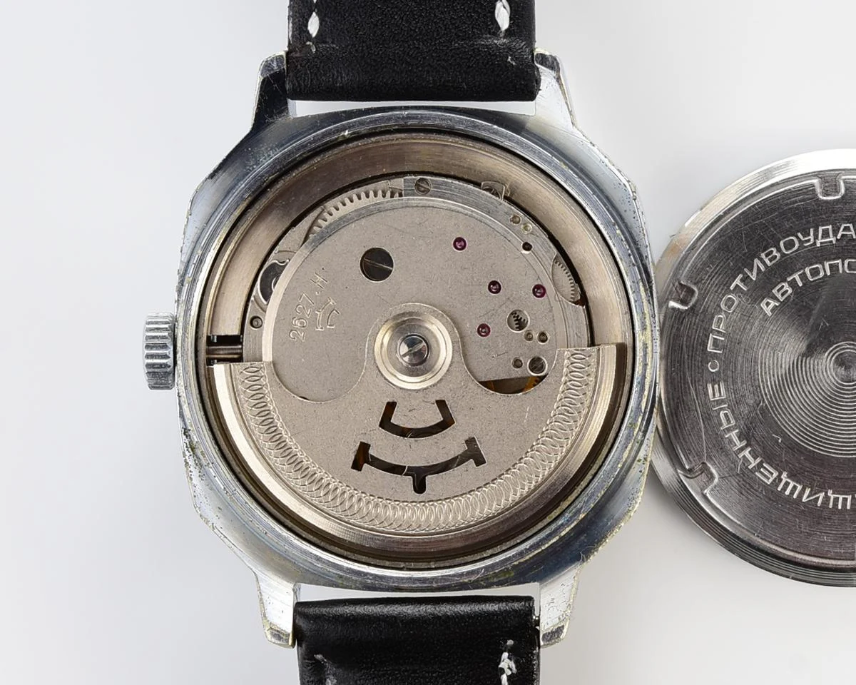 Soviet mechanical Raketa with automatic self winding movement