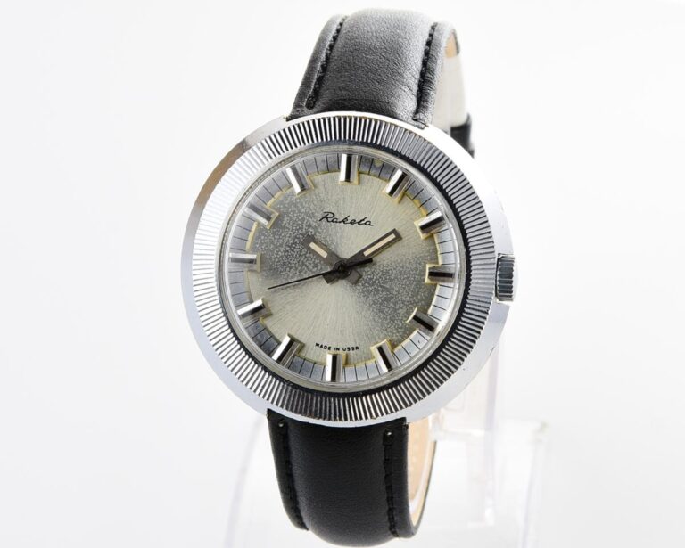 Large vintage RAKETA mechanical watch