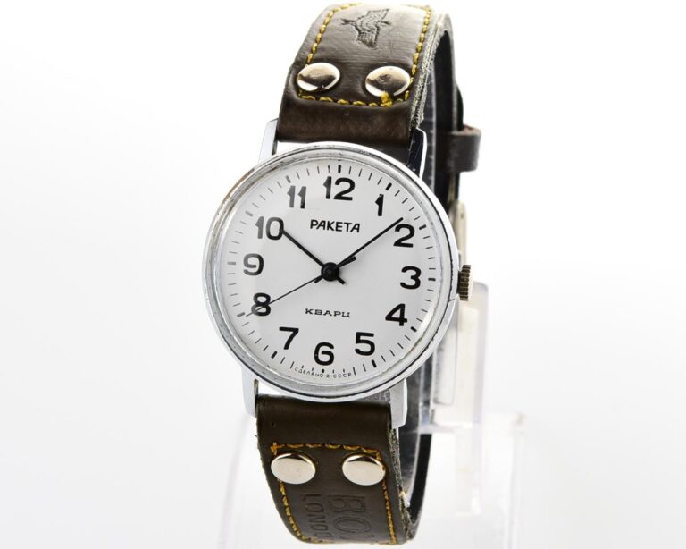 Elegant RAKETA soviet automatic quartz watch