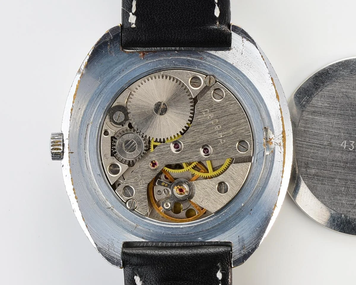 Large vintage Raketa mechanical watch
