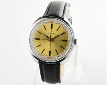 Large vintage Raketa mechanical watch