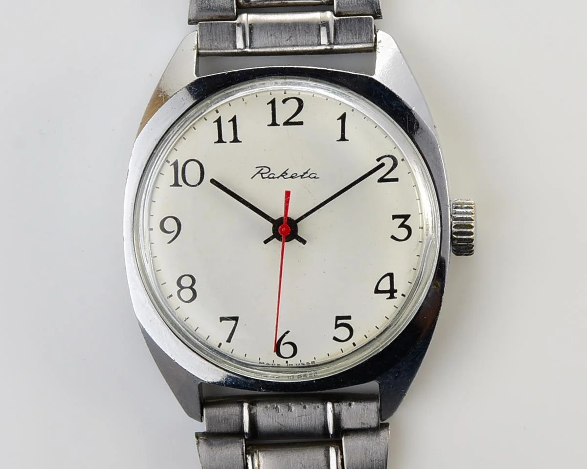 Soviet Raketa vintage mechanical watch with steel bracelet!