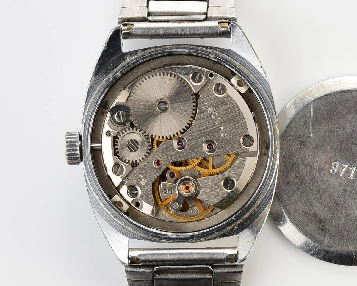 Soviet Raketa vintage mechanical watch with steel bracelet!