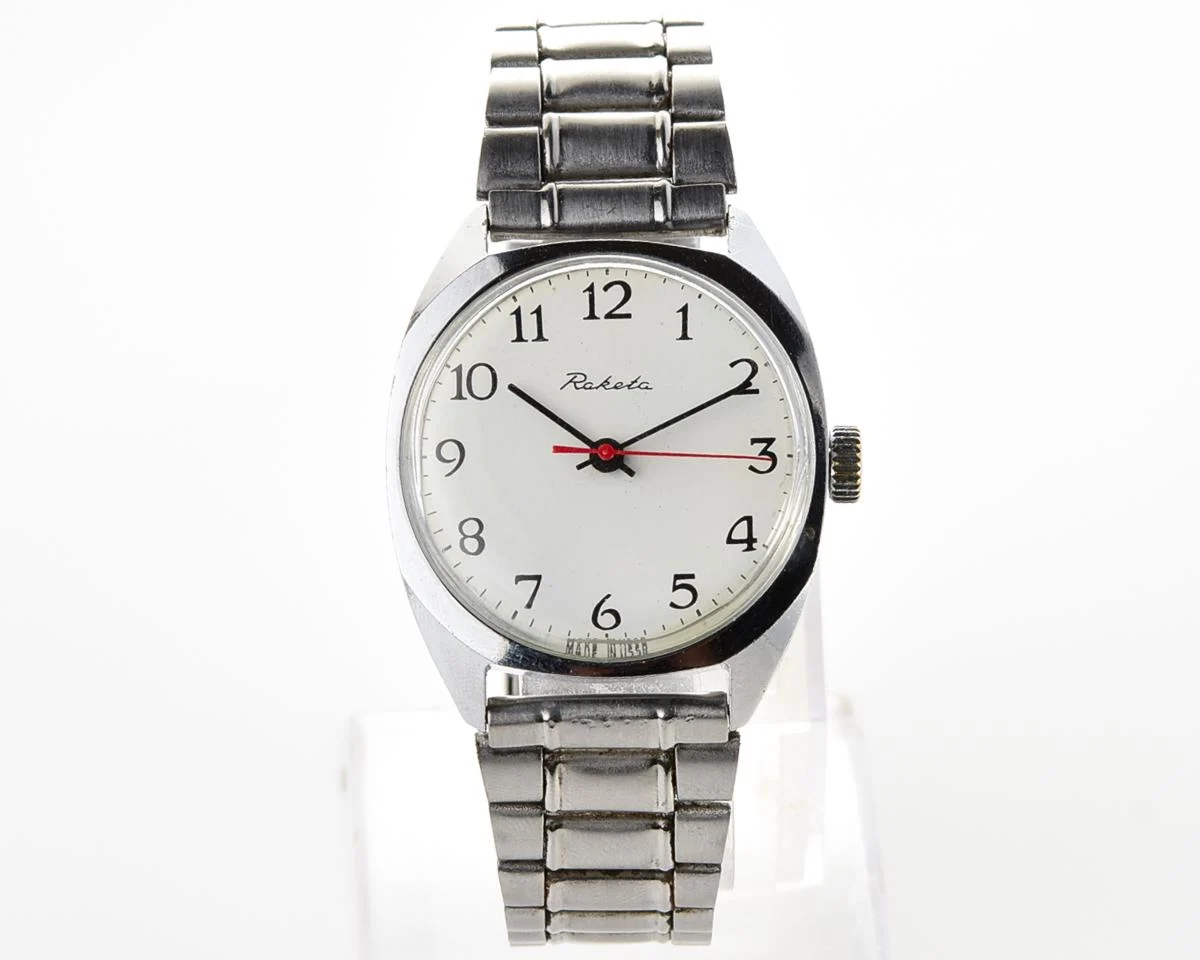 Soviet Raketa vintage mechanical watch with steel bracelet!