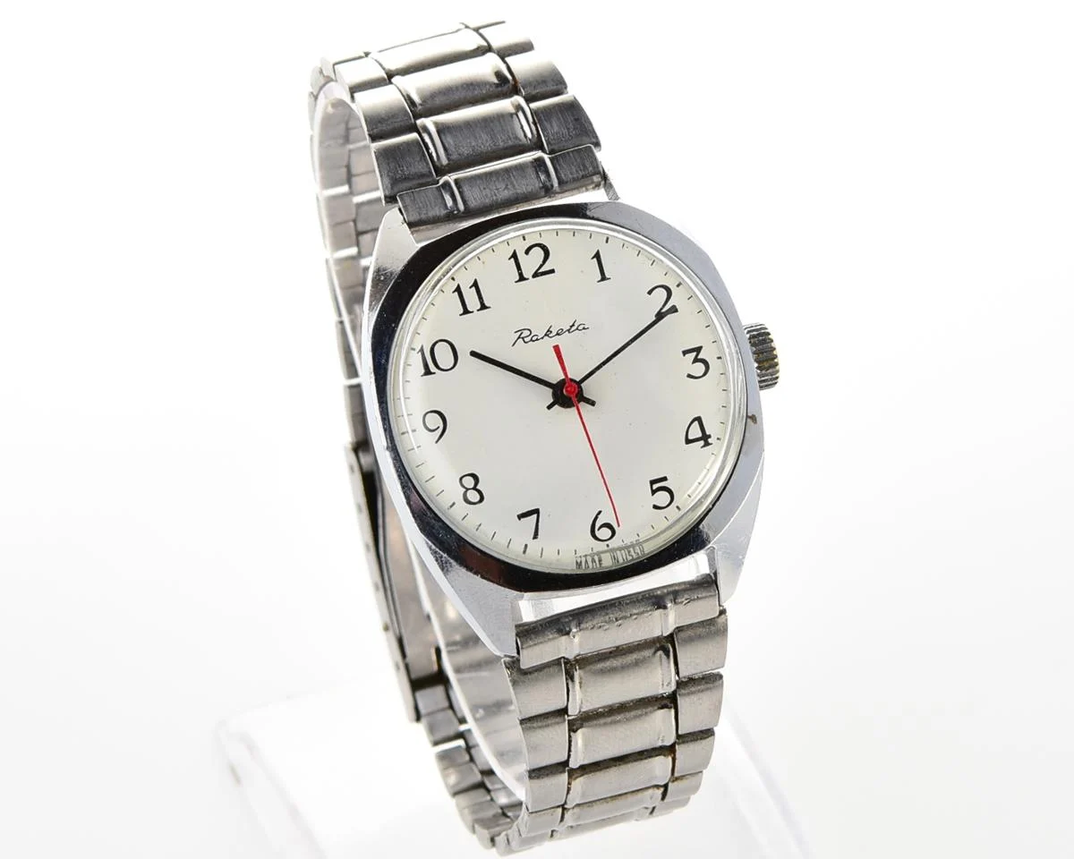 Soviet Raketa vintage mechanical watch with steel bracelet!