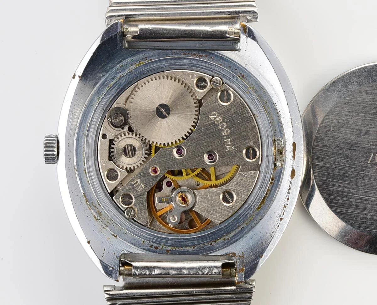 Large vintage Raketa mechanical watch