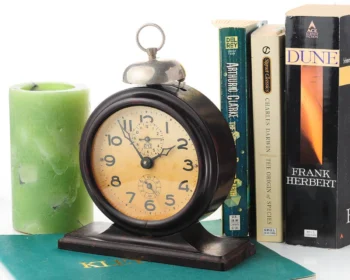 Vintage Yantar' Soviet mechanical alarm clock - dark brown, 3.5 inches dial diameter