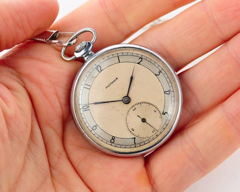MOLNIJA open face vintage soviet pocket watch, 2nd quarter of 1954!