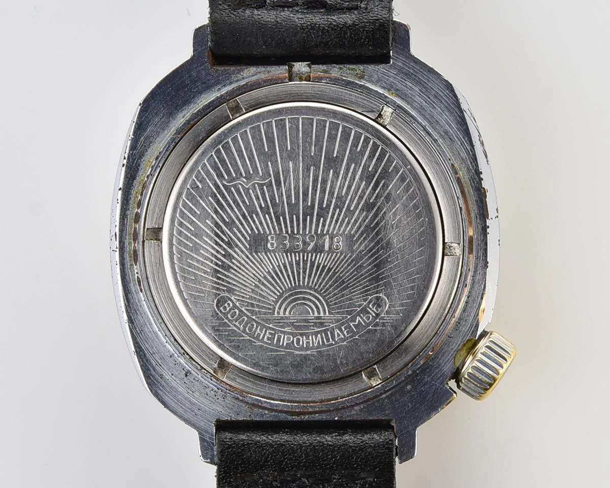 Vostok Komandirskie Tank mechanical watch limited series – “Zakaz MO CCCP”