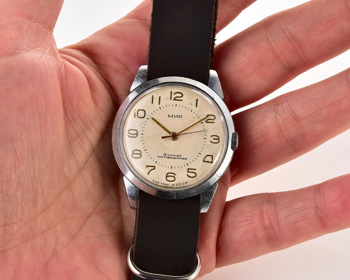 Vintage Soviet Mir mechanical watch
